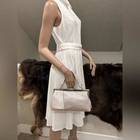 Metallic Pink Leather Handmade Asymmetrical Ruffles, Push Lock Clutch/Crossbody - Picture 10 of 14